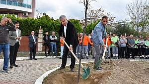 Narlıdere'de 'işçiler için' 200 fidan