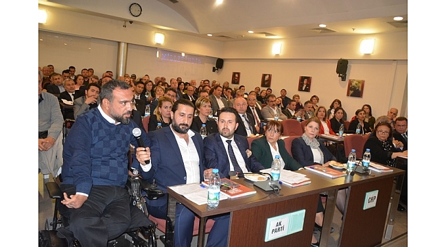 Ahmet Uğur Baran'dan Karşıyakalılar adına çarpıcı sorular