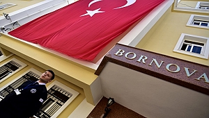Bornova Belediyesi’nde bayrak nöbeti