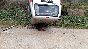 Hafif ticari araç şarampole devrildi: 1 ölü, 1 yaralı