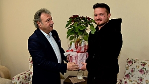 İduğ’dan genç futbolcuya geçmiş olsun ziyareti