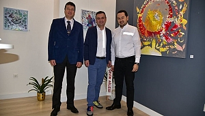 “Küçük İşler, Büyük Anlatımlar”