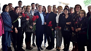 Bit pazarı açılışı kadınlarla