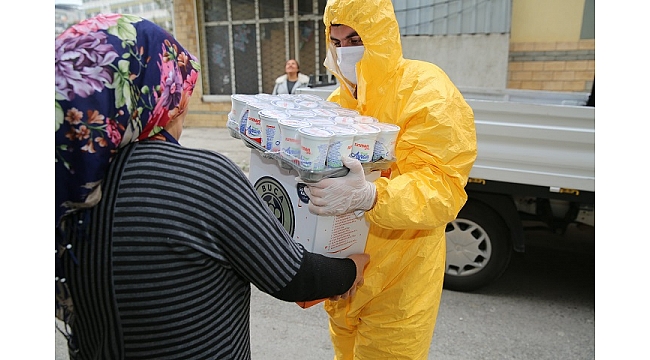 Buca Belediyesi “evde kal” dedi, ihtiyaçları karşıladı