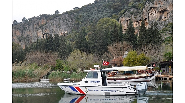 Dalyan'da tekne seferleri durduruldu