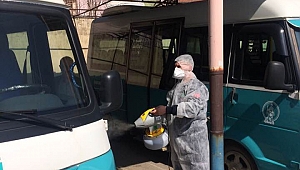 İzmir’de Minibüsler İlaçlanıyor…