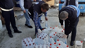 Kaçak dezenfektan ve maske baskını.Dezenfektan değil kanser deposu