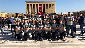 Kara Antrenmanıyla Rakiplerine Havuzu Dar Ediyor