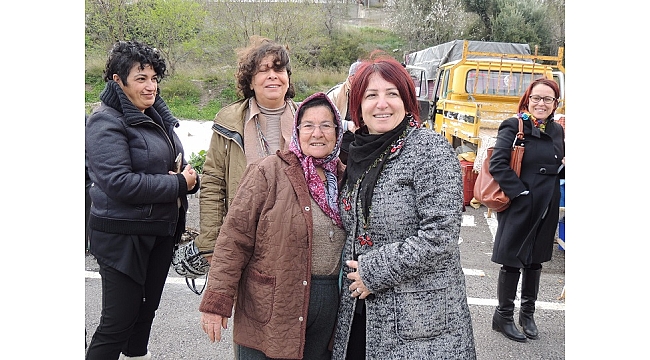Karaburun Belediyesi’nden  yaşlılara market hizmeti