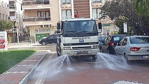 Kemalpaşa’da sokak ve caddeler dezenfekte ediliyor