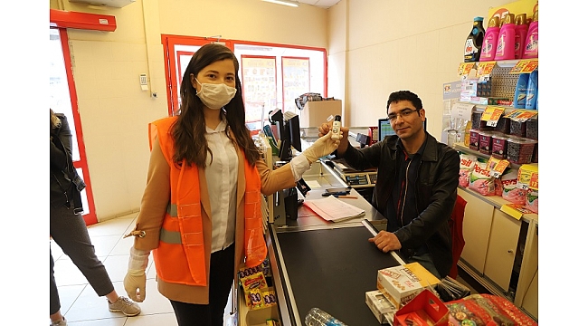 Menderes’te El Dezenfektanı Dağıtıldı