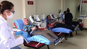 MHP Gaziemir İlçe Başkanlığından kan bağışı