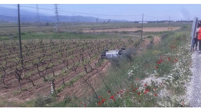 Alaşehir'de trafik kazası: 3 yaralı