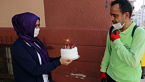 Almanya'daki abladan, belediye çalışanı kardeşine pastalı sürpriz