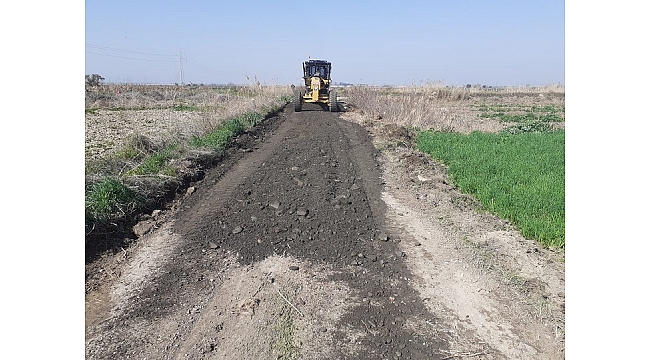 Belediye Arazi Yollarını Açtı Çiftçinin Yüzü Güldü