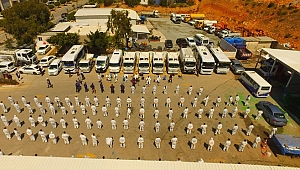 Bodrum'da kurulan "Grup Çöpçüler" korosundan moral klibi