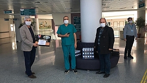 Boşnaklardan Sağlıkçılara Boşnak Börekli teşekkür