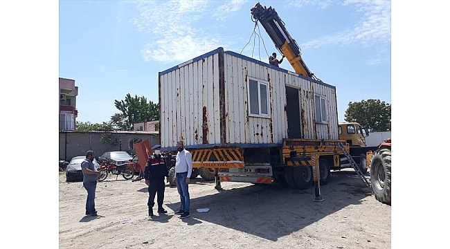 Denizli'de çekiciyle konteyner çalan 2 kişi yakalandı