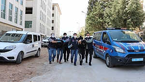 Denizli'de kavgaya müdahale eden polis memurunun burnu kırıldı