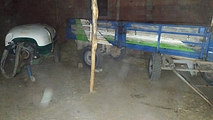 Denizli'de otomobille römork hırsızlığı güvenlik kamerasında