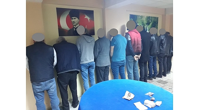 Denizli'de sosyal mesafe kuralına uymayan 23 kişiye para cezası