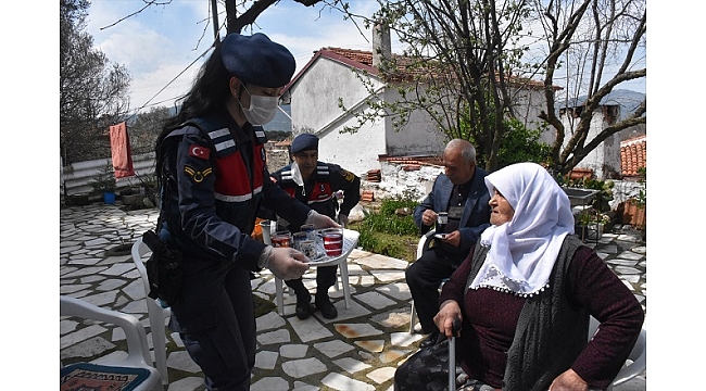 Emeti nineden jandarma ekiplerine "kahveli" teşekkü