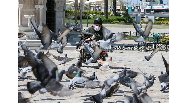 Engelli çiftten "Milli Dayanışma Kampanyası"na anlamlı bağış