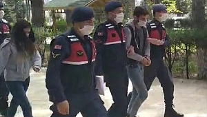 Evlerden hırsızlık yaptığı öne sürülen nişanlı çift yakalandı