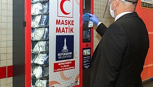 İzmir’in metro istasyonlarında maskematik dönemi