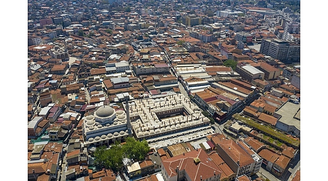 İzmir'in tarihi çarşısı Kemeraltı'nda Kovid-19 sessizliği