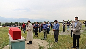 Kıbrıs gazisi son yolculuğuna uğurlandı