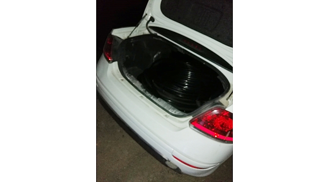 Kiraladığı otomobille kablo çalan şüpheli yakalandı