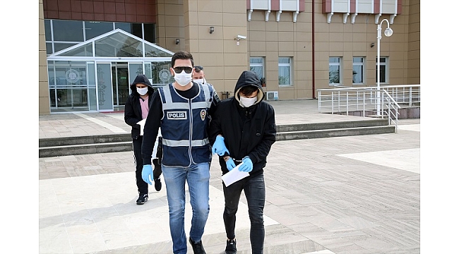 Manisa'da şantaj ve gasp iddiasıyla iki kişi tutuklandı