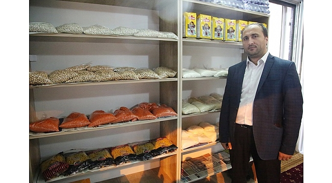 Manisalı imam, camide "sosyal market" kurdu