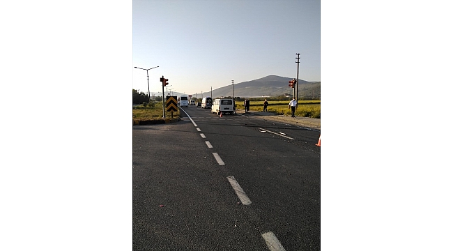 Minibüs elektrikli bisiklete çarptı: 1 ölü
