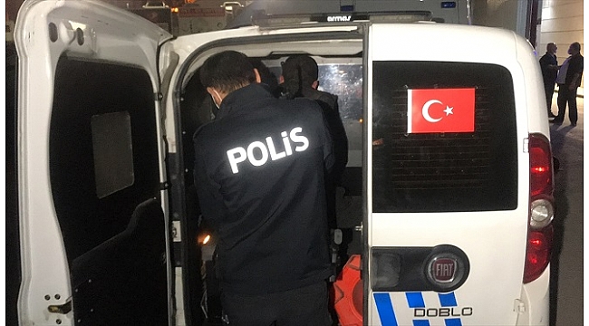 Sosyal mesafeyi umursamadan içki içen 8 kişiye para cezası