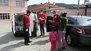 Türk Kızılaydan evden çıkamayan ihtiyaç sahiplerine gıda kolisi
