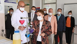Vali Kocabıyık'tan, maske ve dezenfektan üretilen okullara ziyaret