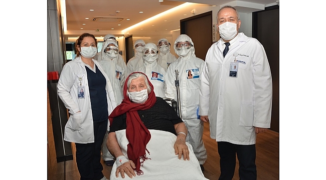 92 yaşındaki hasta, taburcu edildi