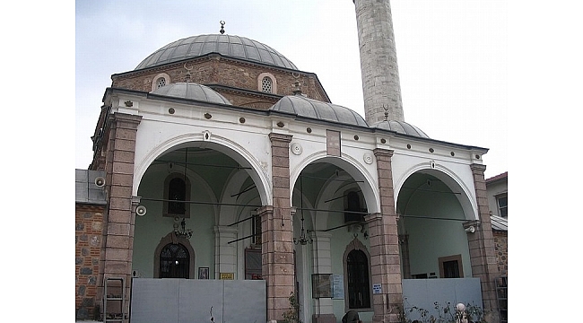 İzmir'de cami hoparlörlerinden müzik yayınına inceleme