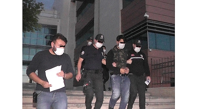 İzmir&#039;de &quot;nitelikli dolandırıcılık&quot; operasyonu