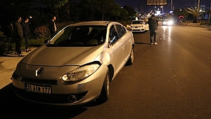 İzmir'de otomobilin çarptığı kişi ağır yaralandı