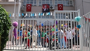 İzmir'de sosyal mesafeli Engelliler Haftası kutlaması