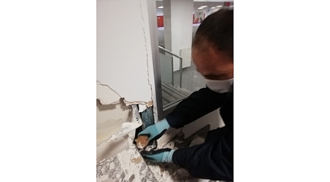Kedi yavrusu, duvar kırılarak kurtarıldı