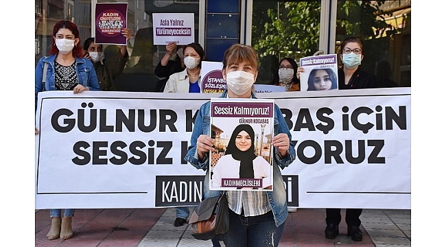 Manisa'da bir grup, kadın cinayetlerini protesto etti
