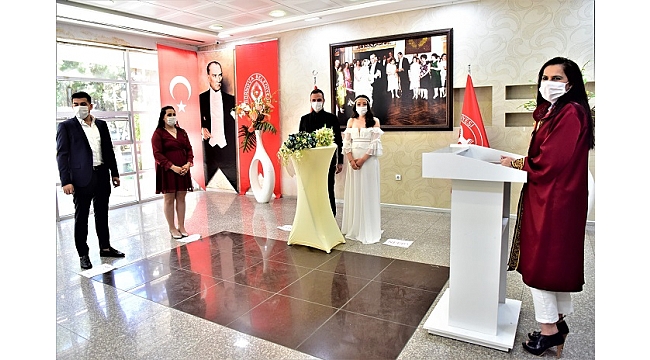 Sosyal mesafeli nikahlar