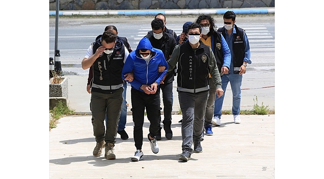 Uyuşturucu operasyonunda gözaltına alınan 3 şüpheli tutuklandı