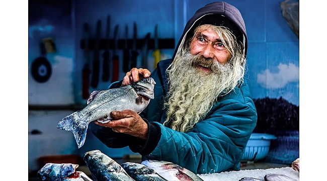 Balıklar oltaya değil, objektiflere takıldı