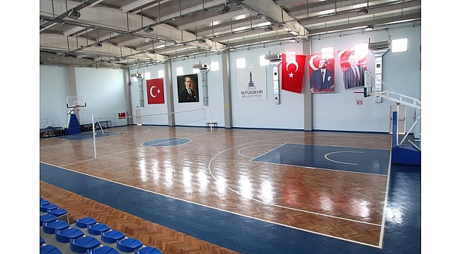Bayraklı Belediyesi spor tesislerini yeniledi