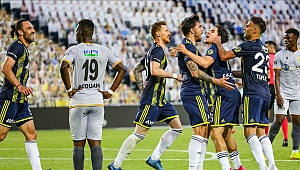 Fenerbahçe'nin yüzü uzatma dakikalarında güldü